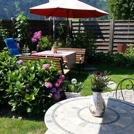Schatz Apartament Uderns